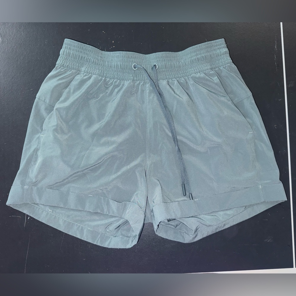 Green Lululemon Spring Break Away Short 4-way Stretch 3" Inseam